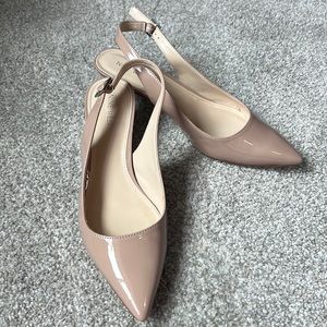 Nine West kitten heel patent pumps. Color beige